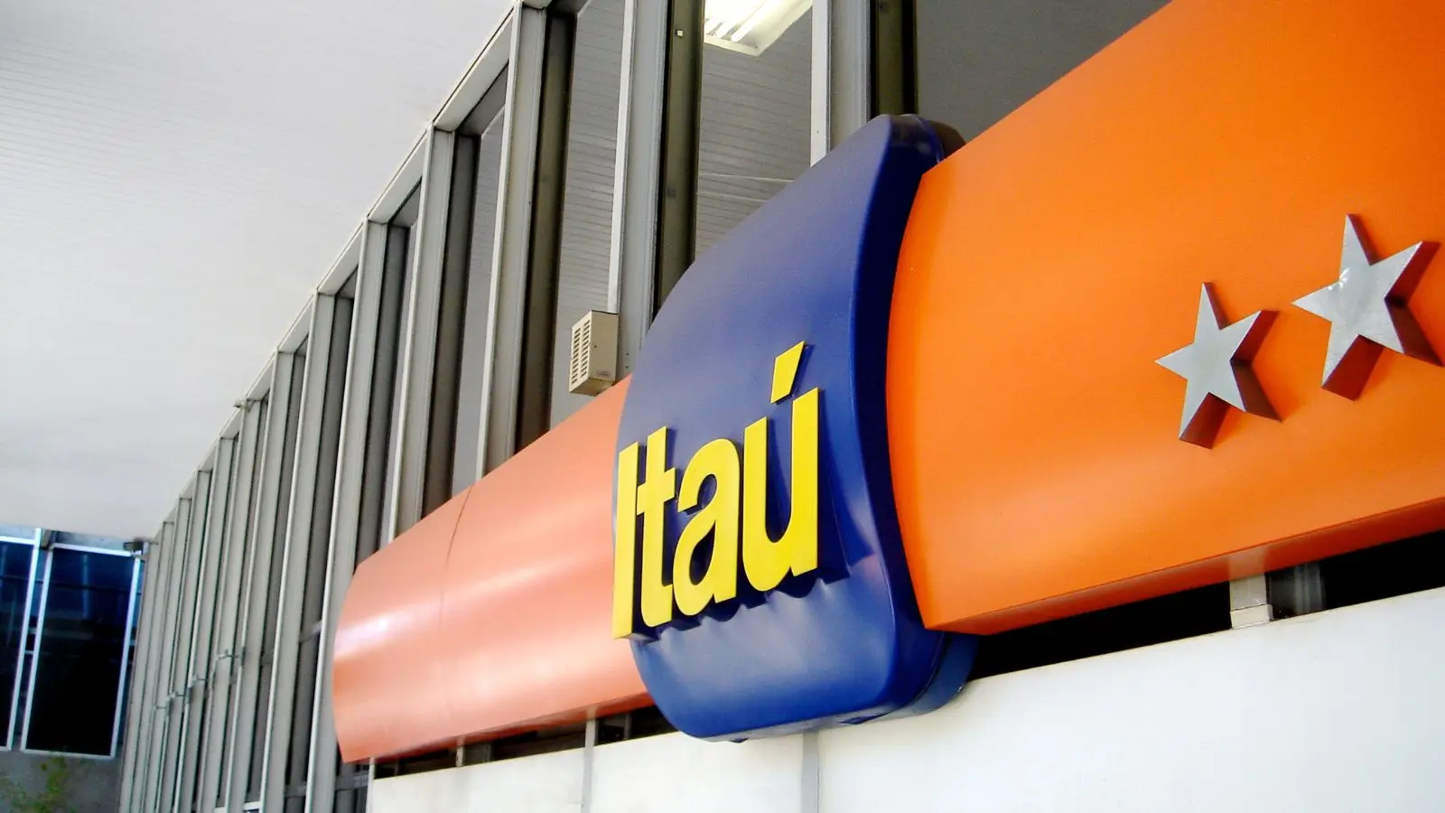 Itaú libera Pix no WhatsApp para todos os clientes: veja como funciona