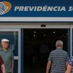 INSS inicia pagamentos de setembro nesta quinta (25); veja quem recebe primeiro