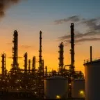 Ataques na Rússia e retomada no Iraque mexem com mercado de petróleo