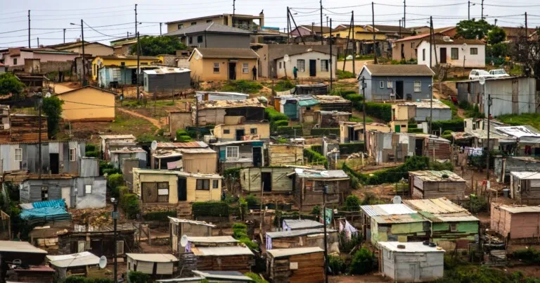 Desigualdade social nas metrópoles cai ao menor nível da série histórica