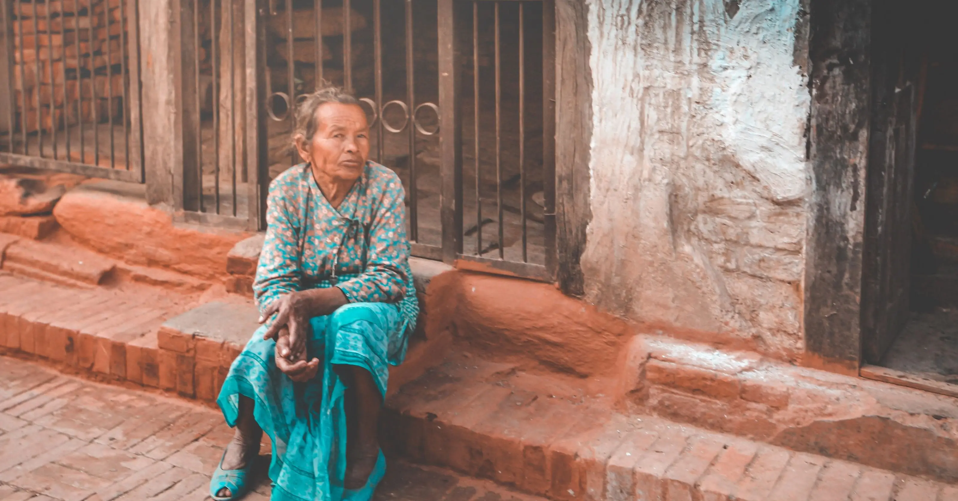 Guerras e cortes orçamentários empurram direitos das mulheres ao limite