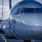 Embraer, Natura e Marisa concentram atenções na B3 nesta sexta (3)