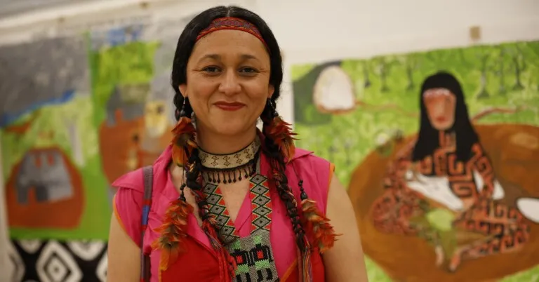 Travessia indígena relê a história da Baía de Guanabara como espelho do Brasil moderno