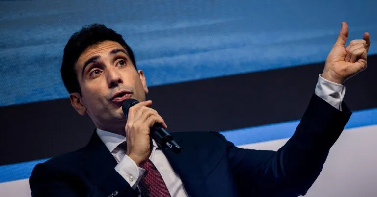 Com inflação em queda, o que justifica a manutenção da taxa Selic?