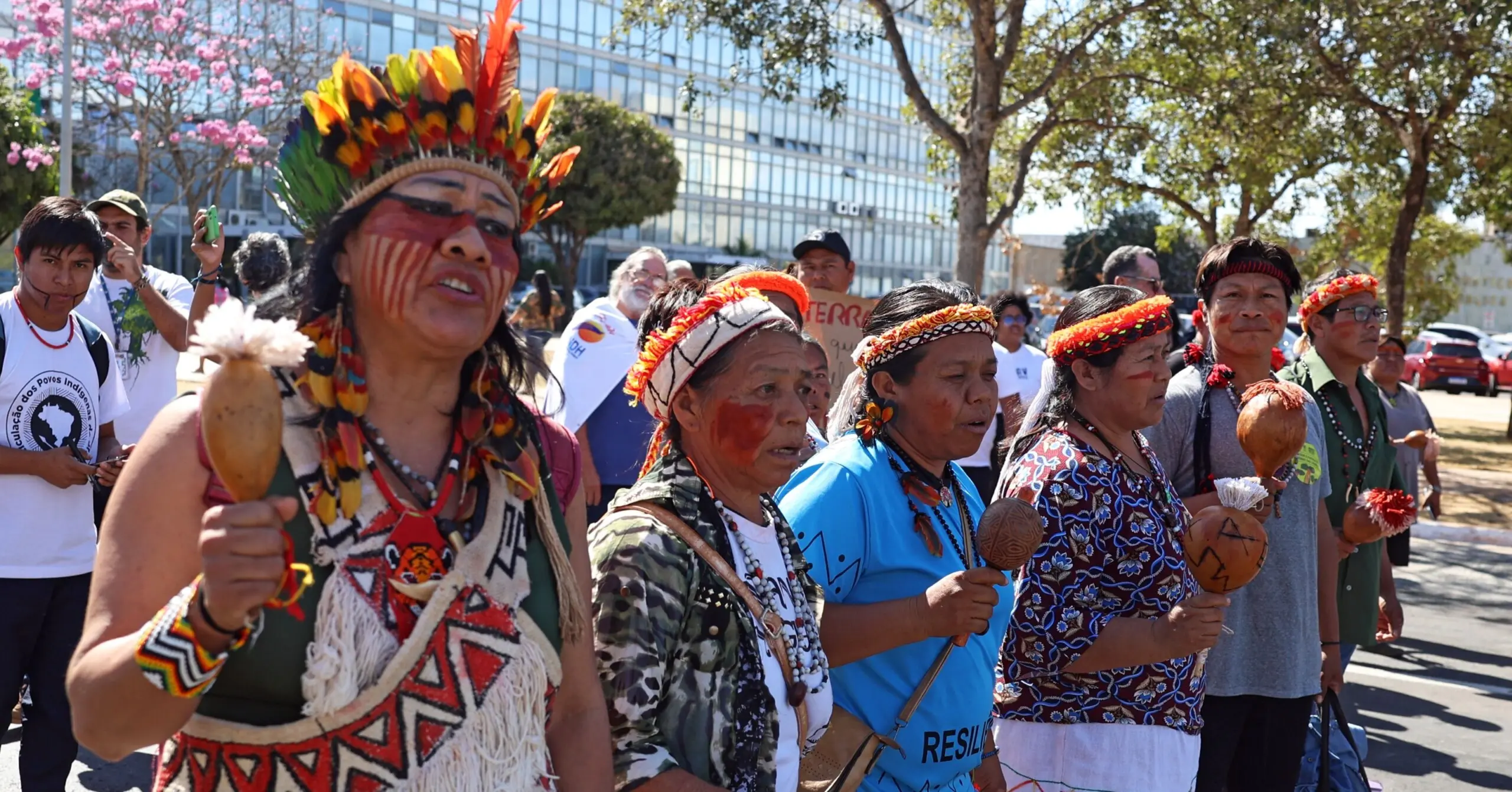 Exploração de lítio na Argentina expulsa indígenas e ameaça territórios<div class="iad-mobile-excerpt">Jujuy (Argentina) — A expansão acelerada da mineração de lítio no norte argentino, impulsionada pela reforma constitucional da província de Jujuy, vem […]</div><div class="iad-cat-meta">  <a href="https://www.iadodinheiro.com.br/author/ia-dinheiro/" class="iad-cat-link">    <span class="iad-cat-name">Redação IA Dinheiro</span>  </a>  <span class="iad-cat-sep"> | </span>  <span class="iad-cat-date">25.11.2025</span></div>
