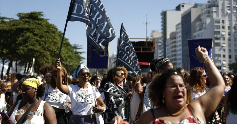 Marcha das Mulheres Negras volta a Brasília e cobra dívida histórica do país
