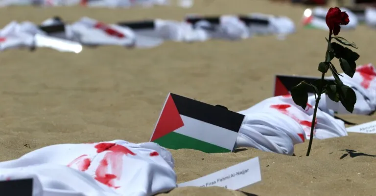 ONU legitima plano dos EUA para Gaza e reforça tutela externa sobre palestinos