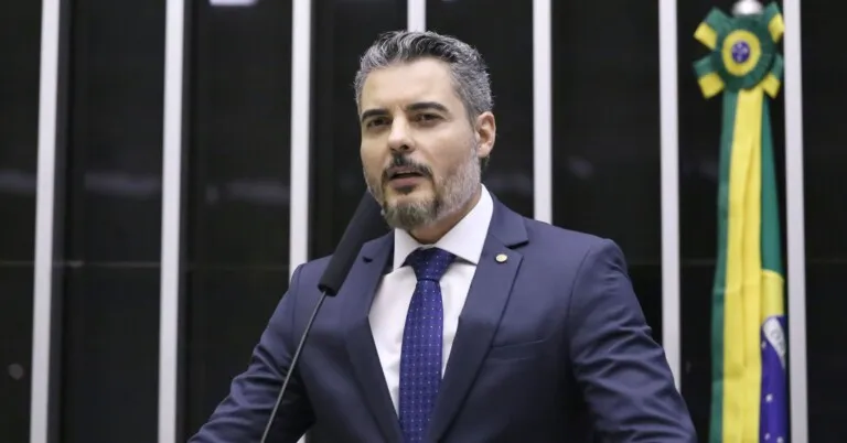 Câmara aprova projeto que reforça sistema nacional de alertas climáticos