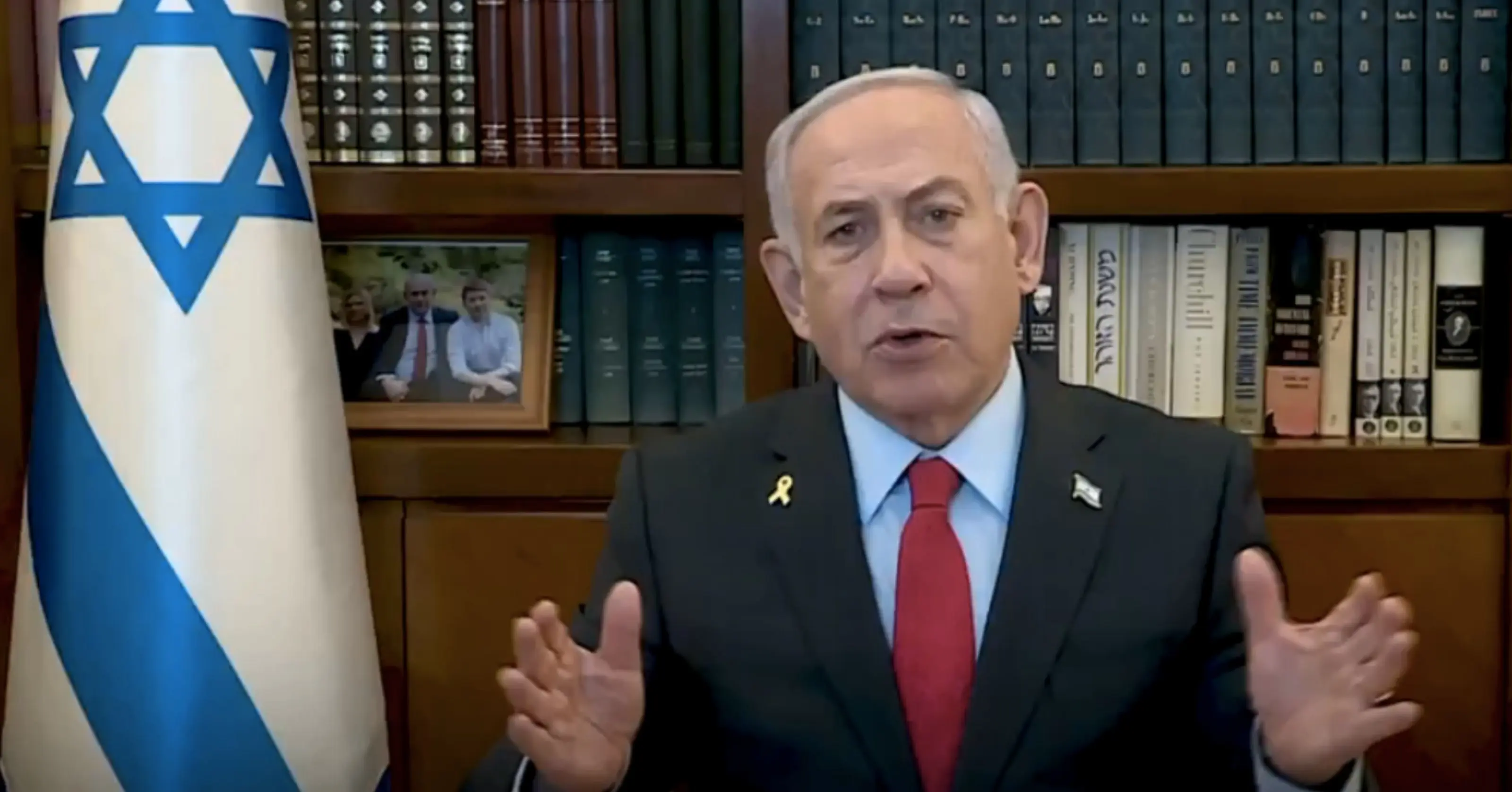 Agenda secreta revela articulação de Netanyahu com Blair e aliados dos EUA<div class="iad-mobile-excerpt">Tel Aviv (Israel) — Documentos oficiais divulgados pela ONG Hatzlaha revelam que, durante os bombardeios contra Gaza em 2024, o primeiro-ministro Benjamin […]</div><div class="iad-cat-meta">  <a href="https://www.iadodinheiro.com.br/author/ia-dinheiro/" class="iad-cat-link">    <span class="iad-cat-name">Redação IA Dinheiro</span>  </a>  <span class="iad-cat-sep"> | </span>  <span class="iad-cat-date">26.11.2025</span></div>