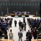 Câmara aprova corte de benefícios fiscais e eleva impostos sobre bets, JCP e fintechs