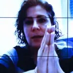 Carla Zambelli renuncia ao mandato e Câmara dará posse a suplente