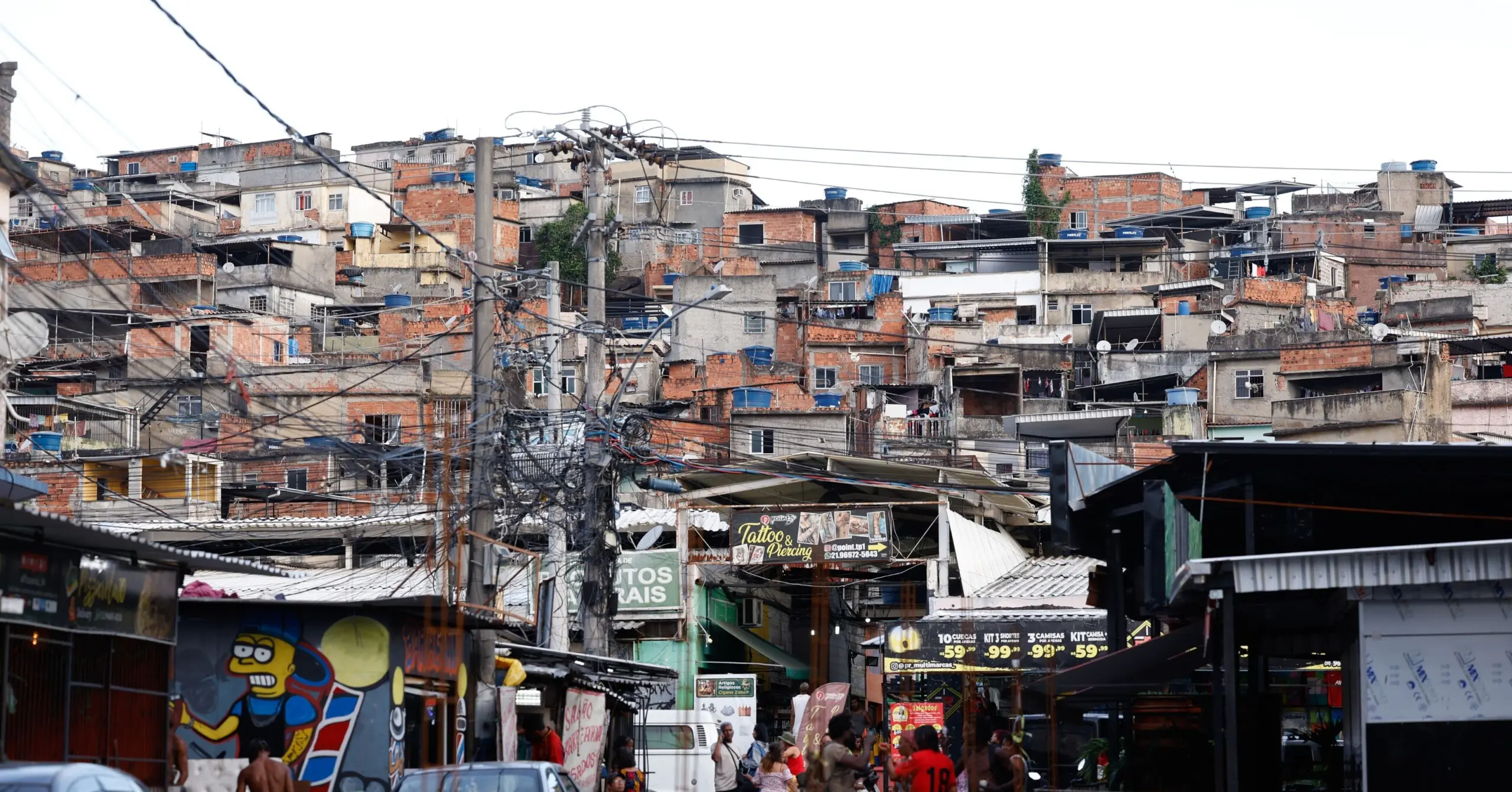 20% dos moradores de favelas vivem onde ambulâncias não chegam<div class="iad-mobile-excerpt">Rio de Janeiro (Brasil) — Quase 3,1 milhões de moradores de favelas brasileiras vivem em ruas onde ambulâncias, caminhões de coleta de […]</div><div class="iad-cat-meta">  <a href="https://www.iadodinheiro.com.br/author/ia-dinheiro/" class="iad-cat-link">    <span class="iad-cat-name">Redação IA Dinheiro</span>  </a>  <span class="iad-cat-sep"> | </span>  <span class="iad-cat-date">05.12.2025</span></div>