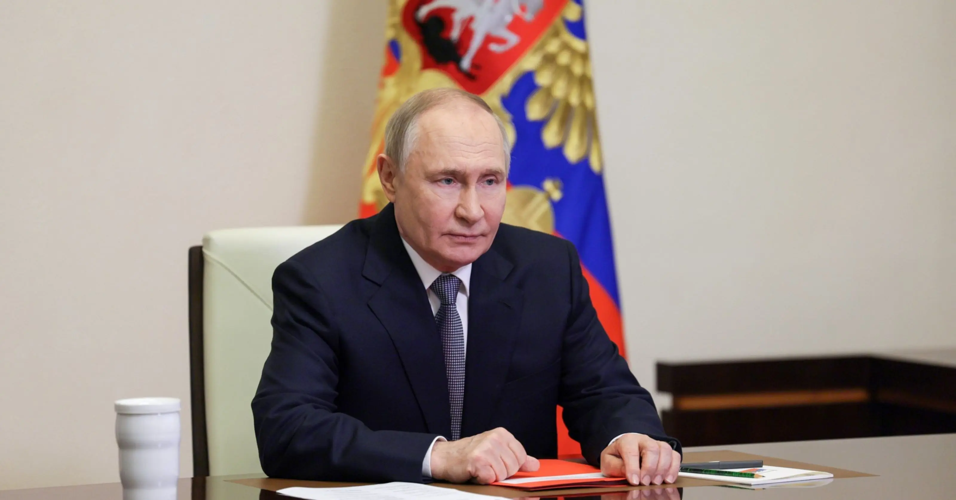 Putin usa tensão com EUA para exaltar autonomia da Índia e reforçar eixo asiático<div class="iad-mobile-excerpt">Moscou (Rússia) — Em meio às novas tarifas impostas pelos Estados Unidos contra produtos indianos, o presidente russo Vladimir Putin afirmou nesta […]</div><div class="iad-cat-meta">  <a href="https://www.iadodinheiro.com.br/author/jcarlosredator/" class="iad-cat-link">    <span class="iad-cat-name">José Carlos Sanchez Jr.</span>  </a>  <span class="iad-cat-sep"> | </span>  <span class="iad-cat-date">04.12.2025</span></div>