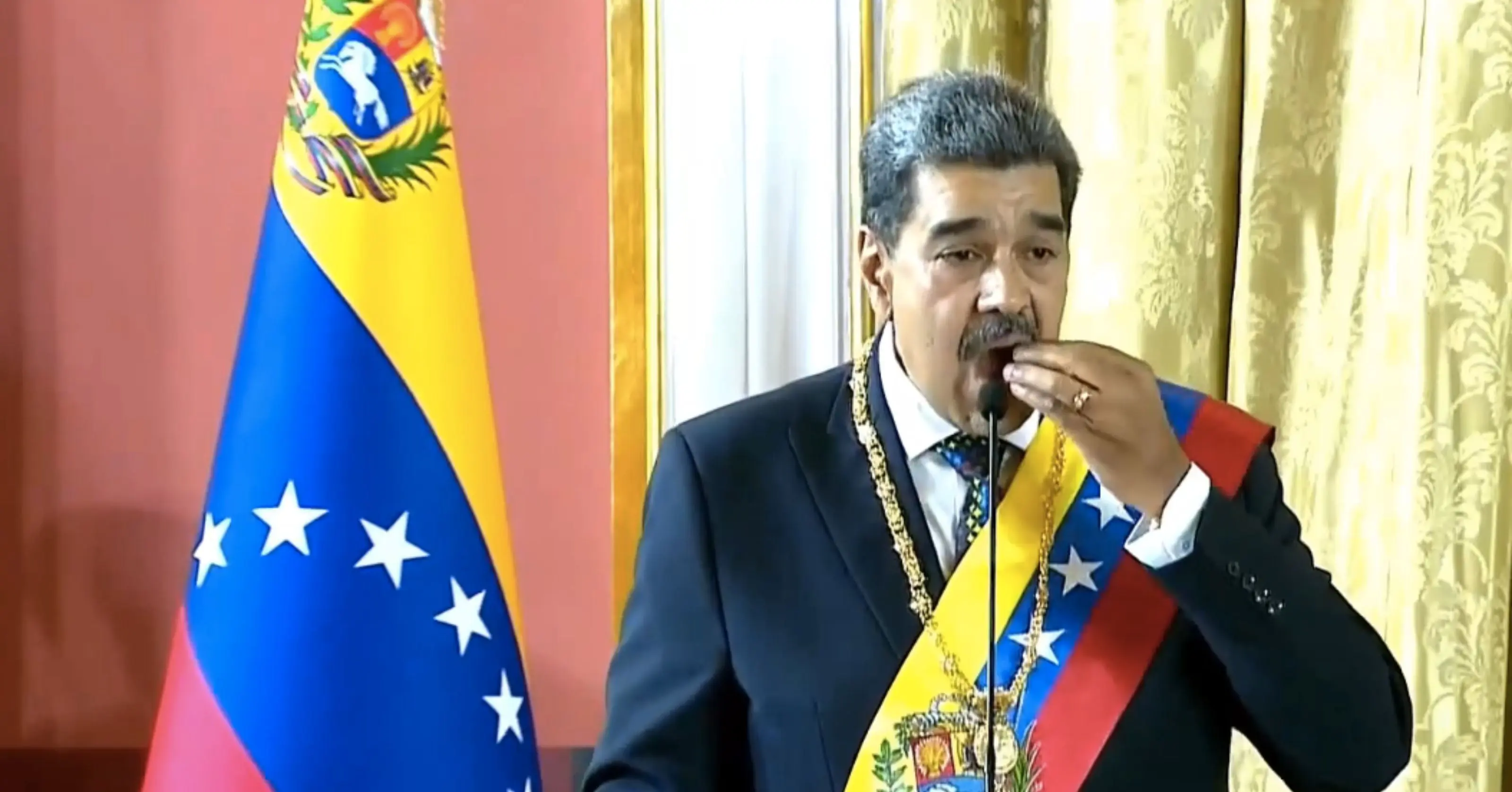 Análise: Trump quer petróleo, não democracia, e usa a Venezuela como campo de prova<div class="iad-mobile-excerpt">A sequência de movimentos de Washington contra a Venezuela nas últimas semanas não é uma coleção de fatos isolados. O telefonema em […]</div><div class="iad-cat-meta">  <a href="https://www.iadodinheiro.com.br/author/jcarlosredator/" class="iad-cat-link">    <span class="iad-cat-name">José Carlos Sanchez Jr.</span>  </a>  <span class="iad-cat-sep"> | </span>  <span class="iad-cat-date">01.12.2025</span></div>