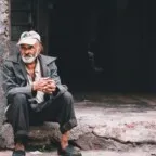 Quem recebe BPC pode receber Bolsa Família ao mesmo tempo? Entenda as regras atualizadas