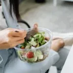 Horário do almoço conta como hora trabalhada? Entenda o que diz a CLT