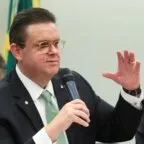 Ministro do INSS teme emenda que corta contribuição patronal